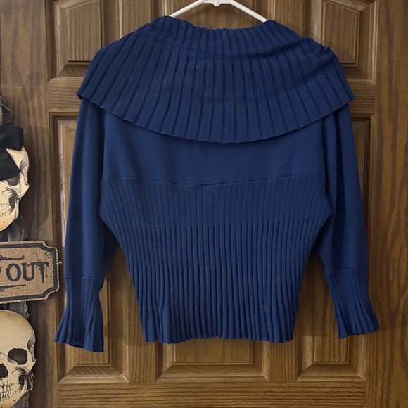 Navy Blue Cropped Ribbed Cardigan - Picture 6 of 6